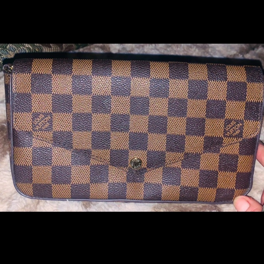 **Authentic** Louis Vuitton Damier Pochette Felicie Shoulder Chain Purse